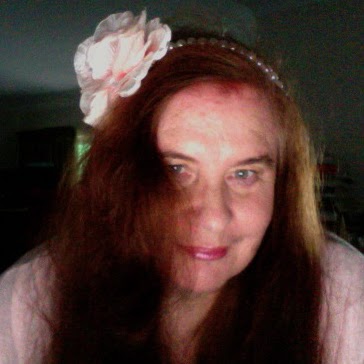 Helen Scott Photo 17