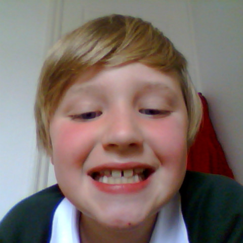 Harry Carter Photo 39