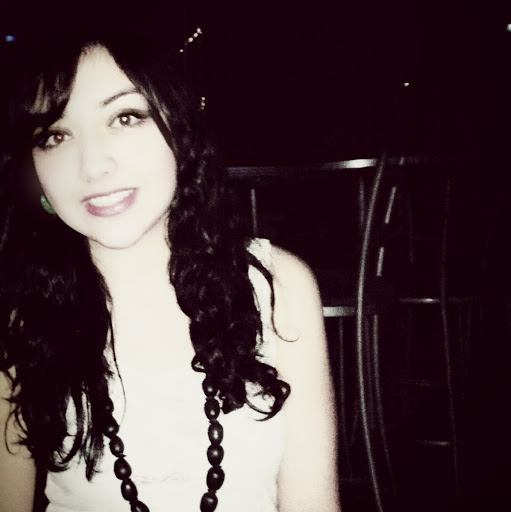 Samantha Pineda Photo 14
