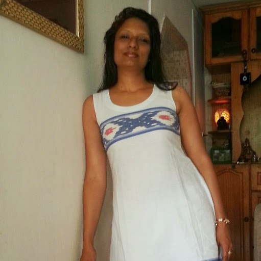 Priya Krishnamoorthy Photo 15