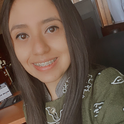 Daisy Estrada Photo 20