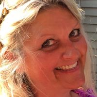 Lisa Pyper Photo 16