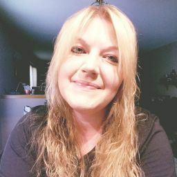 Elizabeth Corley Photo 18