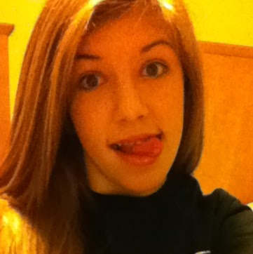 Savanna Shaw Photo 13