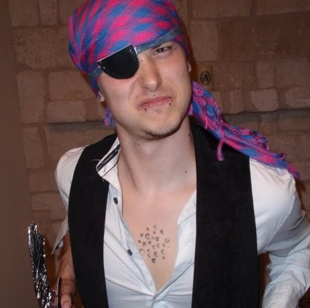 Josh Guthrie Photo 22