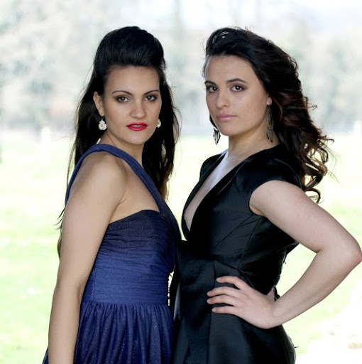 Stephanie Hargreaves Photo 14