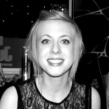 Danielle Burton Photo 17