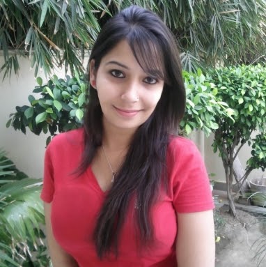 Myra Khan Photo 17