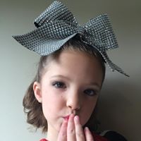 Laura Hollar Photo 19