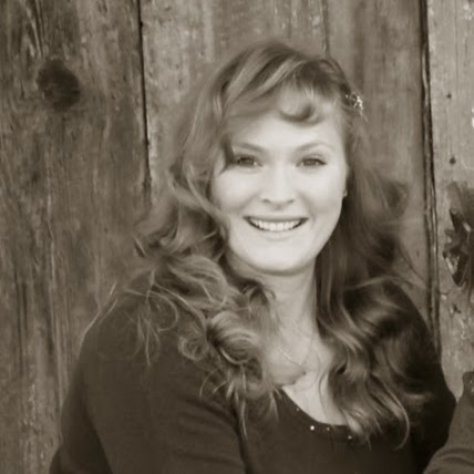 Amber Hutchison Photo 8
