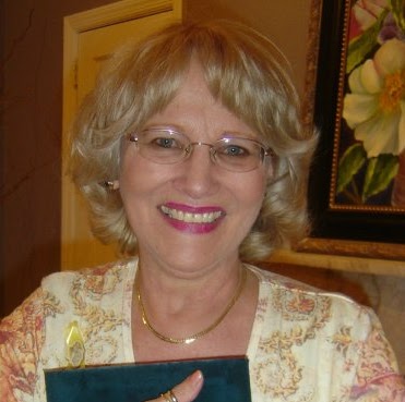 Hope Anderson Photo 25