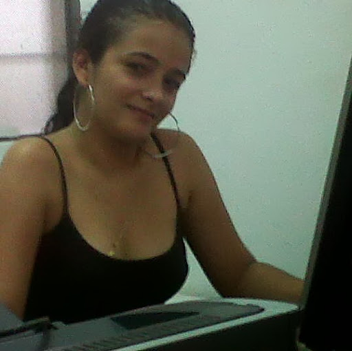 Vanesa Gomez Photo 18
