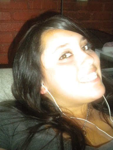 Frances Leon Photo 23
