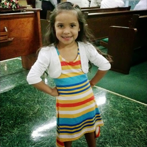 Yesenia Lopez Photo 30