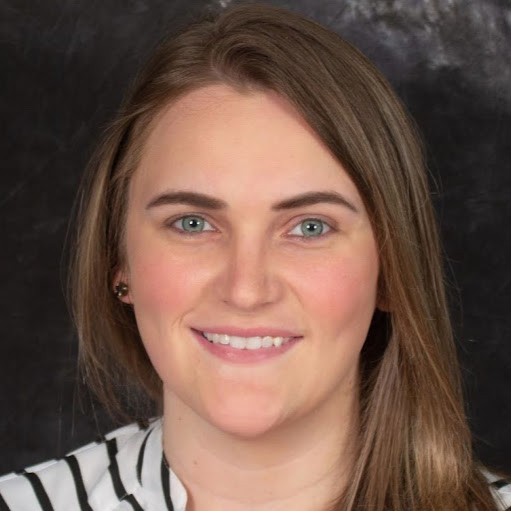 Stephanie Bray Photo 19