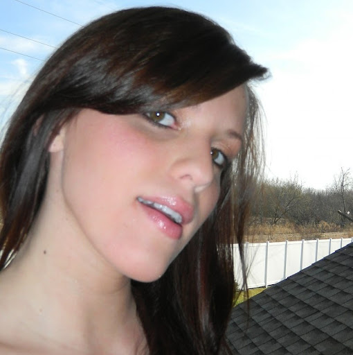 Victoria Aaron Photo 15