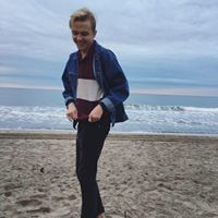 Jacob Sloan Photo 37