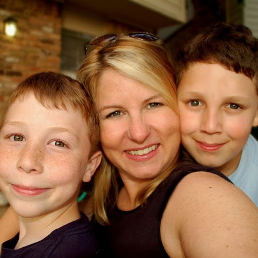 Lisa Green Photo 36