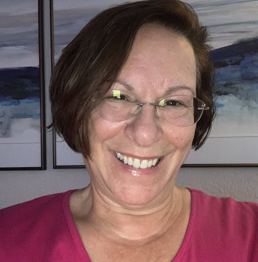 Elizabeth Meyers Photo 28