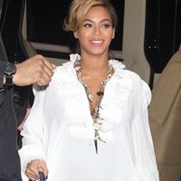 Barbara Knowles Photo 25