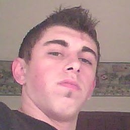 Aaron Moore Photo 31