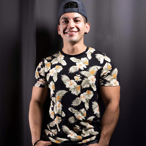 Daniel Estrella Photo 25