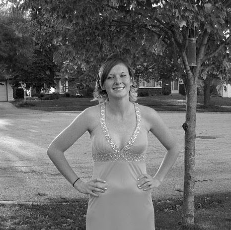 Kelly Grimm Photo 31