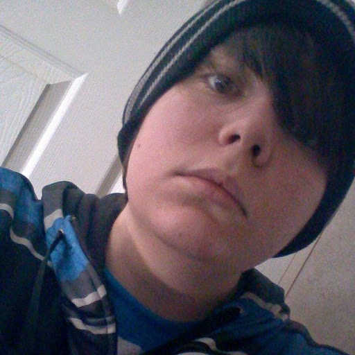 Amber Hutchison Photo 7