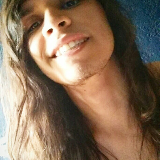 Isaac Flores Photo 13