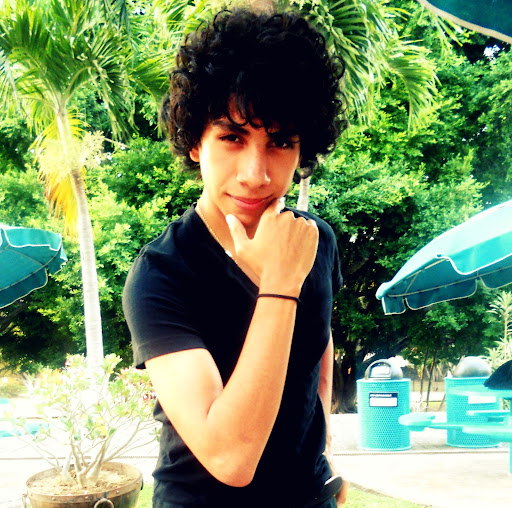 Francisco Aguilar Photo 23