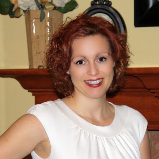 Kelly Perry Photo 23