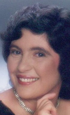Lucy Hamilton Photo 19