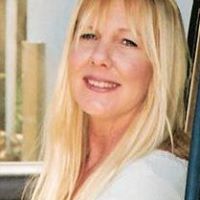 Julia Myers Photo 26