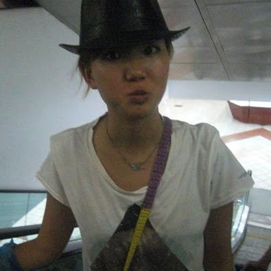 Nicole Lee Photo 32