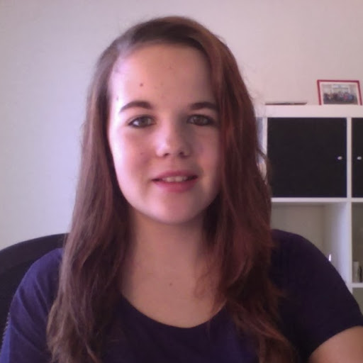 Julia Kunz Photo 15