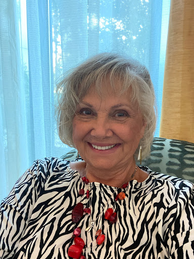 Tina Andrews Photo 24
