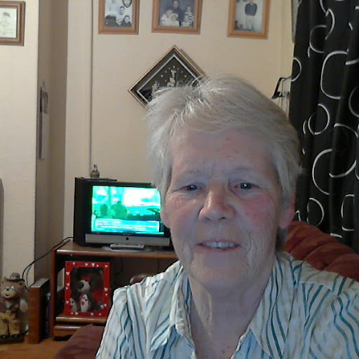 Eileen Evans Photo 24