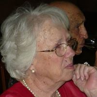 Nora Evans Photo 31