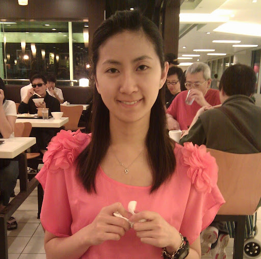 Gloria Kong Photo 13