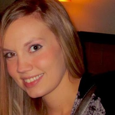 Rebecca Debar Photo 6