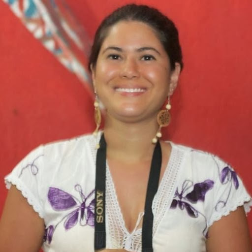 Debora Mota Photo 8