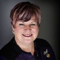 Lori Dyer Photo 23