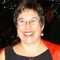 Bernadette Hayes Photo 26