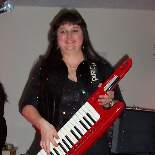Lisa Whitaker Photo 32