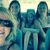 Julie Sutton Photo 38