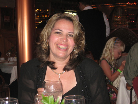 Laura Scott Photo 19