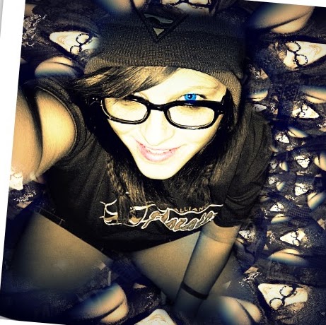Rebecca Logan Photo 35