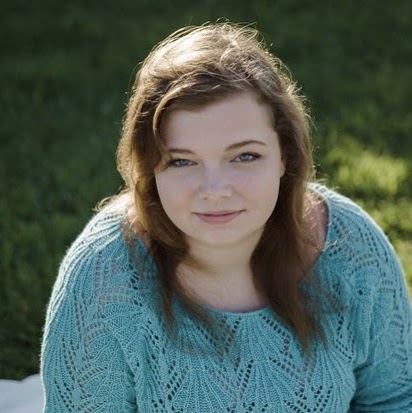 Katie Connors Photo 30