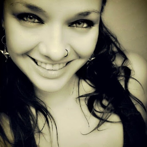 Megan Lambert Photo 18