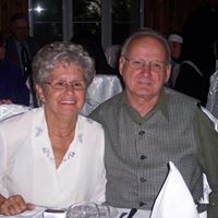 Suzanne Singleton Photo 23